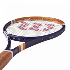 Raquette Wilson Blade 98 16x19 V8.0 Roland Garros 2023 (305g) 10 Raquette Wilson Blade 98 16x19 V8.0 Roland Garros 2023 (305g) -Magasin De Tennis De Sport raquette wilson blade 98 16x19 v80 roland garros 2023 305g 4