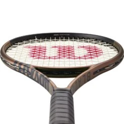 Raquette Wilson Blade 98 18x20 V8.0 (305g) -Magasin De Tennis De Sport raquette wilson blade 98 18x20 v80 305g 5