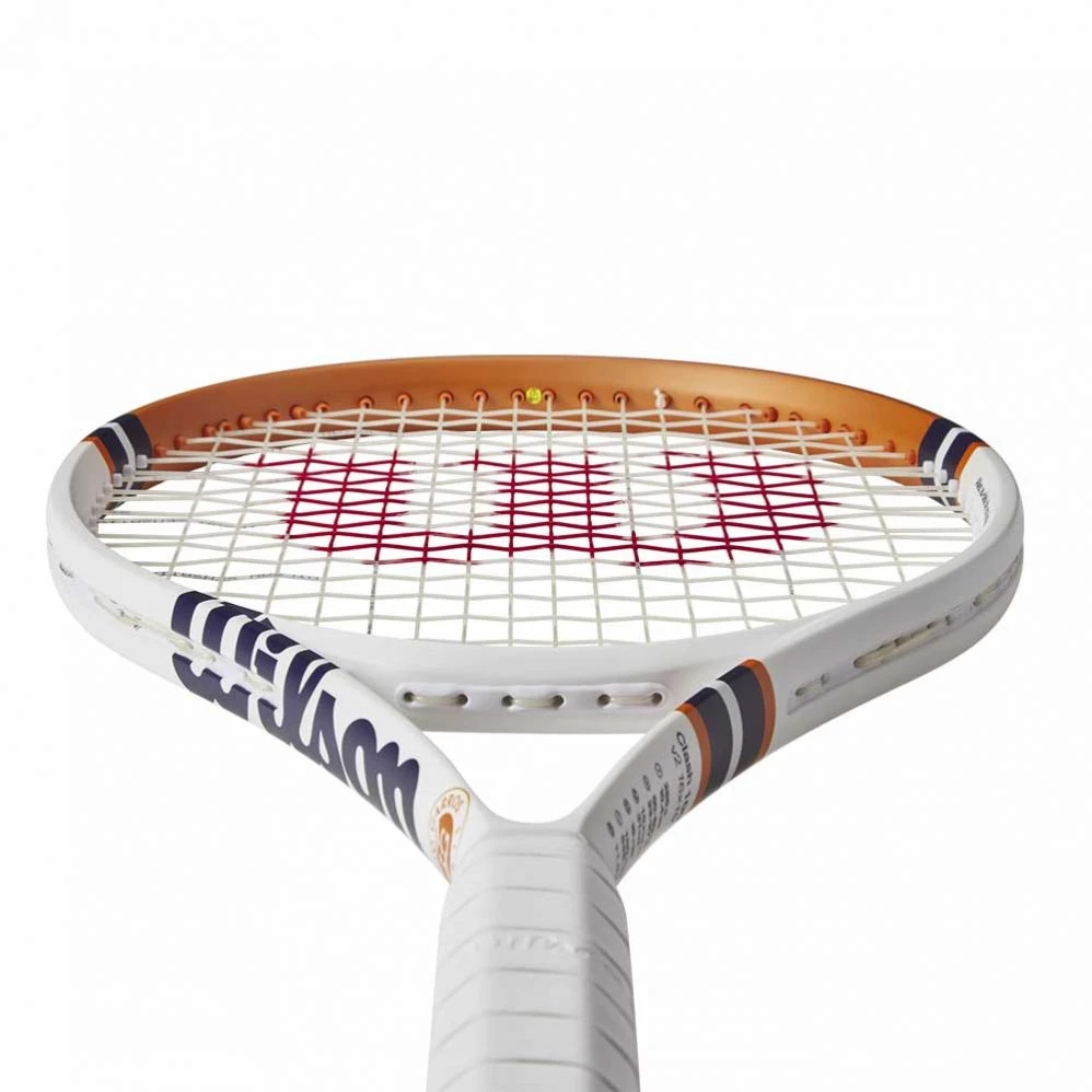 Raquette Wilson Clash 100 V2 Roland Garros 2023 (295g) 4 Raquette Wilson Clash 100 V2 Roland Garros 2023 (295g) – Image 4